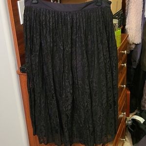 Black lace pleated skirt